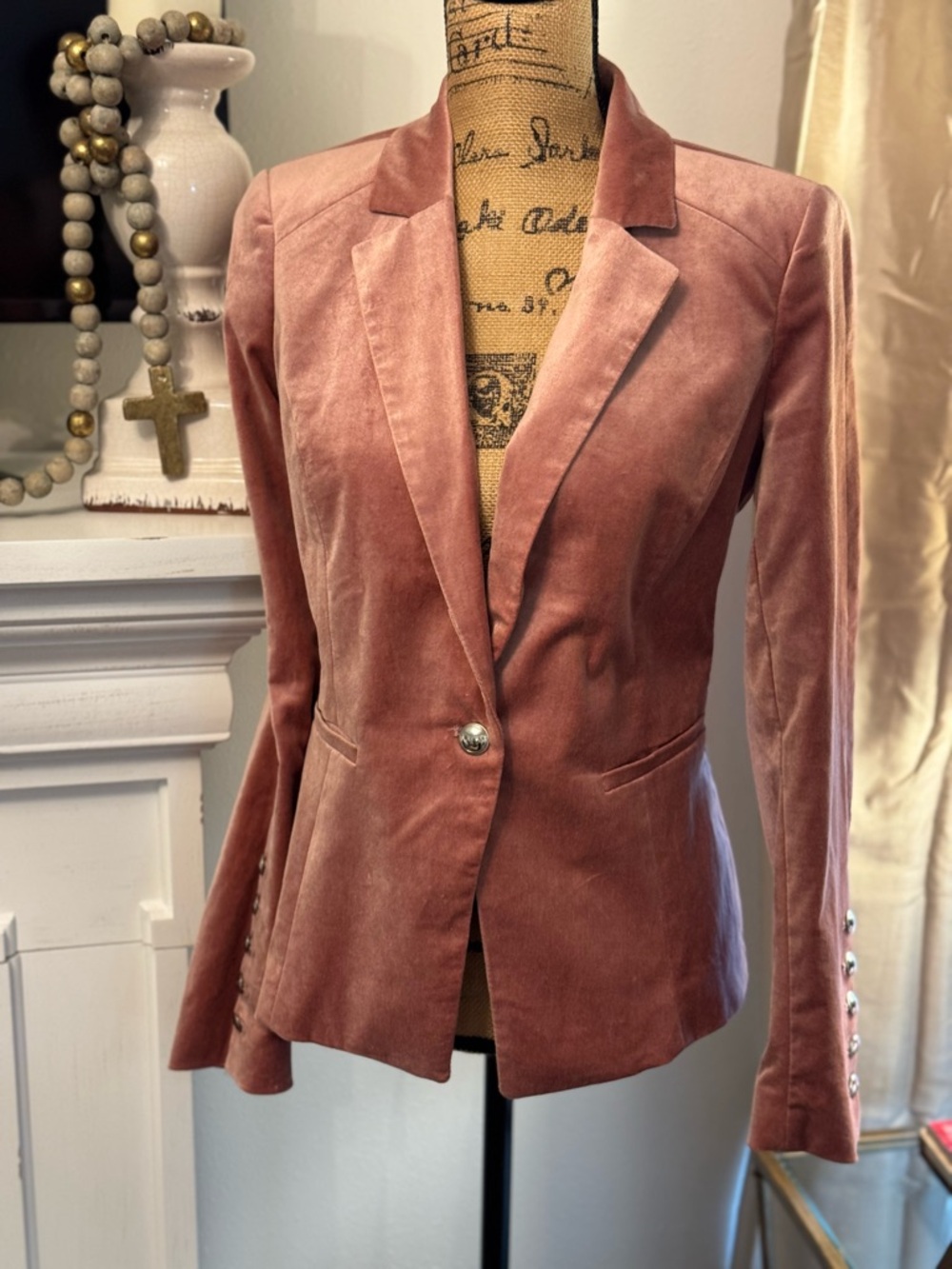 🩷 WHITE HOUSE BLACK MARKET PINK VELVET BLAZER!